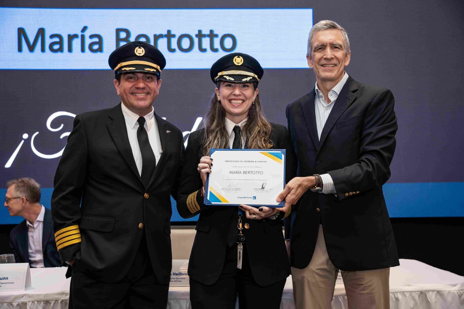 Copa Airlines promueve a 52 primeros oficiales al rango de capitán en ...