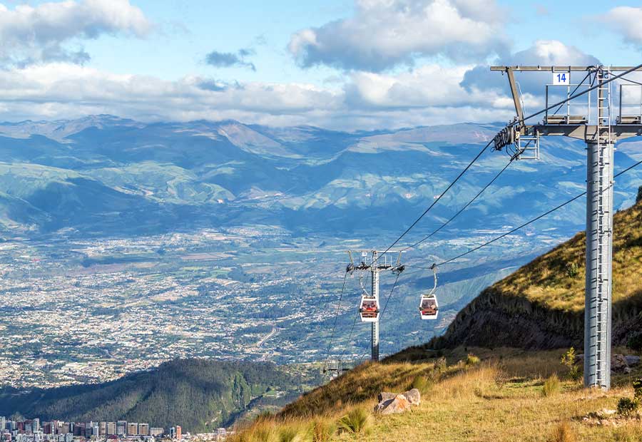 Graças ao seu caráter montanhoso, há importantes mirantes de onde é possível apreciar a beleza da
                        cidade